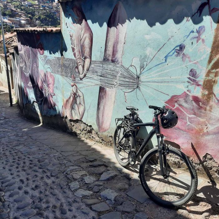 TOUR EN BICICLETA POR LA CIUDAD DE CUSCO CON CLASE DE PISCO SOUR-2