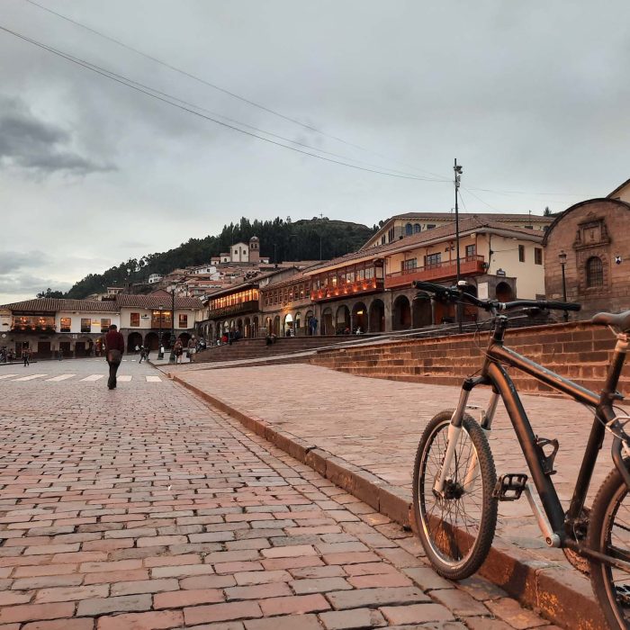 TOUR EN BICICLETA POR LA CIUDAD DE CUSCO CON CLASE DE PISCO SOUR-5